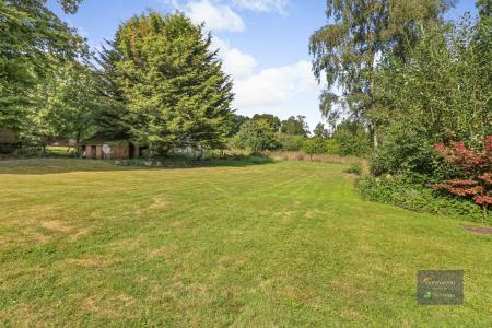 5 bedroom Bungalow for sale in Nickley Wood Road, Shadoxhurst, TN26