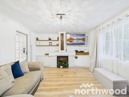 3 bedroom End of terrace house for sale in Oak Tree Road, Ashford, Ashford, TN23