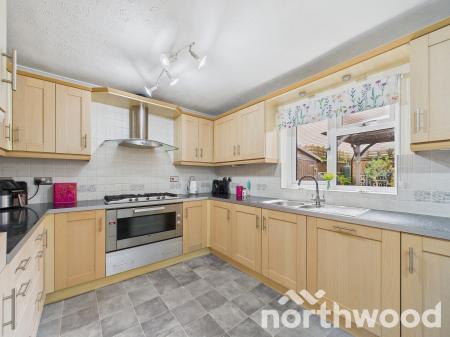 4 bedroom Link detached house for sale in Red Tree Orchard, Singleton, Ashford, TN23