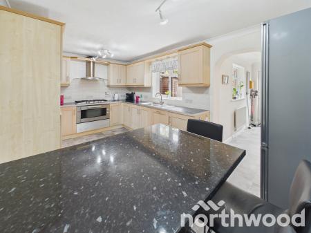 4 bedroom Link detached house for sale in Red Tree Orchard, Singleton, Ashford, TN23