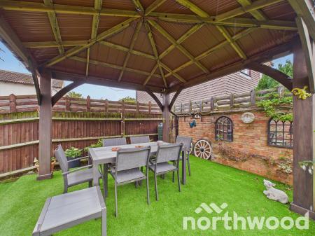 4 bedroom Link detached house for sale in Red Tree Orchard, Singleton, Ashford, TN23