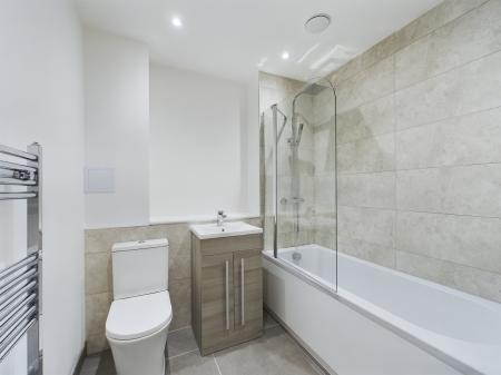 2 bedroom Flat for sale in Victoria Road, Ashford, TN23