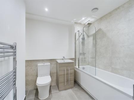 3 bedroom Flat for sale in Victoria Road, Ashford, TN23