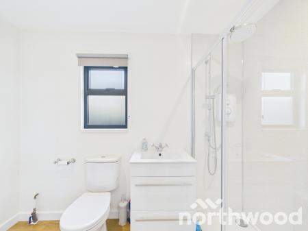 4 bedroom Bungalow for sale in Waterside Terrace, Great Chart, Ashford, TN23