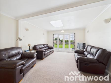 4 bedroom Bungalow for sale in Waterside Terrace, Great Chart, Ashford, TN23