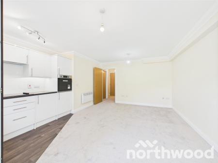 2 bedroom Flat for sale in Windsor Court, Singleton, Ashford, TN23