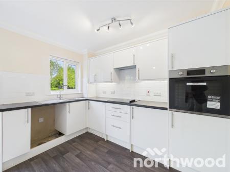 2 bedroom Flat for sale in Windsor Court, Singleton, Ashford, TN23