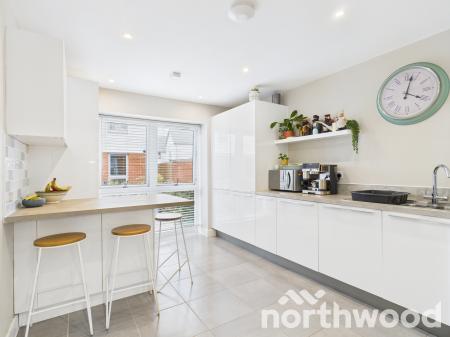 3 bedroom Link detached house for sale in Pochard Drive, Conningbrook Lakes, Ashford, TN24