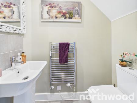 3 bedroom Link detached house for sale in Pochard Drive, Conningbrook Lakes, Ashford, TN24