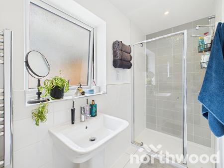 3 bedroom Link detached house for sale in Pochard Drive, Conningbrook Lakes, Ashford, TN24