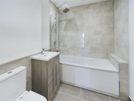 2 bedroom Flat to let in 50 Victoria Road, Ashford, TN23