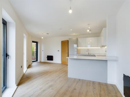 2 bedroom Flat to let in 50 Victoria Road, Ashford, TN23