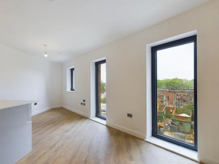 2 bedroom Flat to let in 50 Victoria Road, Ashford, TN23