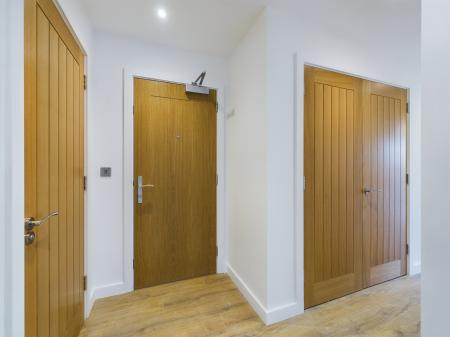 2 bedroom Flat to let in 50 Victoria Road, Ashford, TN23