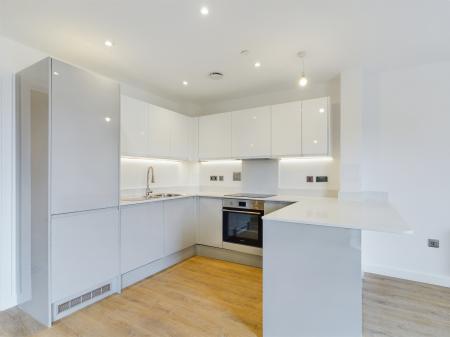 2 bedroom Flat to let in 50 Victoria Road, Ashford, TN23