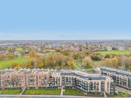 2 bedroom Flat to let in Cantia Place, Ashford, TN23