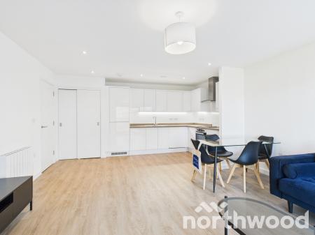 2 bedroom Flat to let in Cantia Place, Ashford, TN23