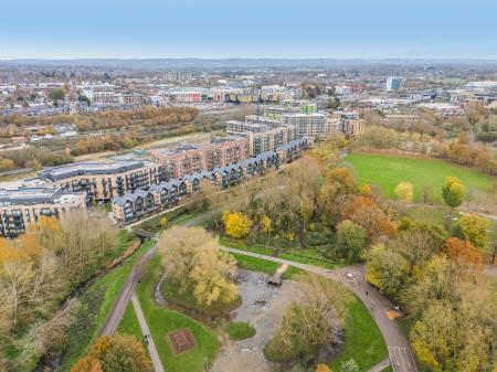 2 bedroom Flat to let in Cantia Place, Ashford, TN23