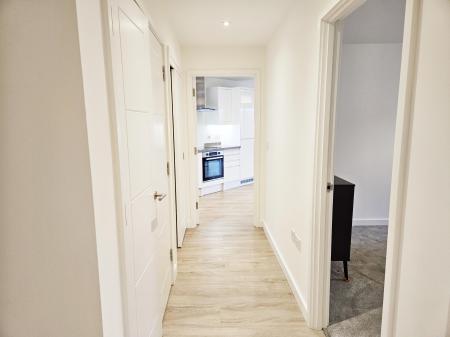 2 bedroom Flat to let in Hampton Place, Ashford, Ashford, TN23