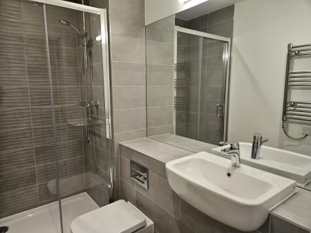 2 bedroom Flat to let in Hampton Place, Ashford, Ashford, TN23