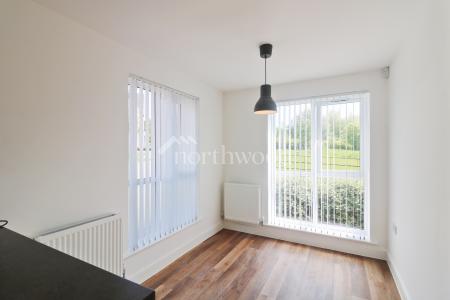 3 bedroom Semi-detached house to let in John Haselden Crescent, Repton Park, Ashford, TN23