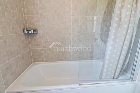 3 bedroom Semi-detached house to let in John Haselden Crescent, Repton Park, Ashford, TN23