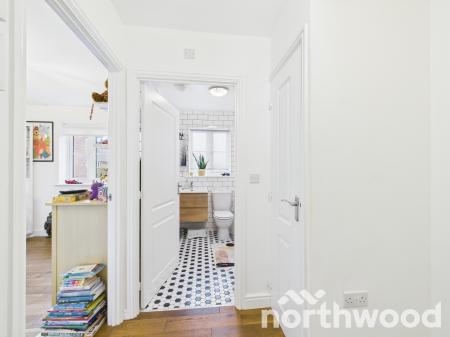 2 bedroom Terraced House to let in Lodge Close, Singleton, Ashford, TN23