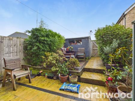 2 bedroom Terraced House to let in Lodge Close, Singleton, Ashford, TN23