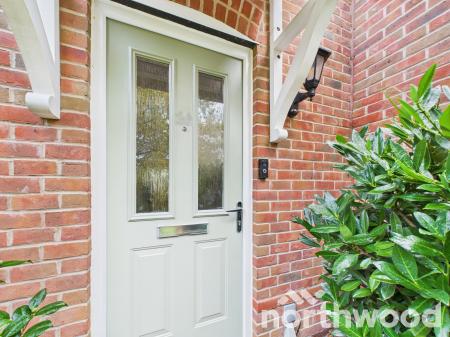 2 bedroom Terraced House to let in Lodge Close, Singleton, Ashford, TN23