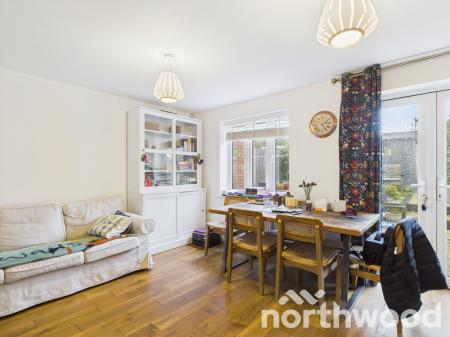 2 bedroom Terraced House to let in Lodge Close, Singleton, Ashford, TN23