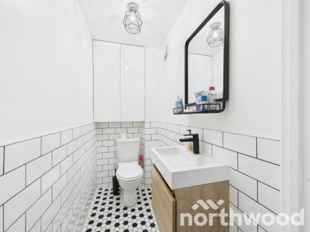 2 bedroom Terraced House to let in Lodge Close, Singleton, Ashford, TN23