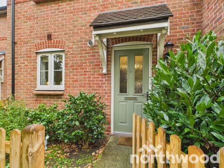 2 bedroom Terraced House to let in Lodge Close, Singleton, Ashford, TN23