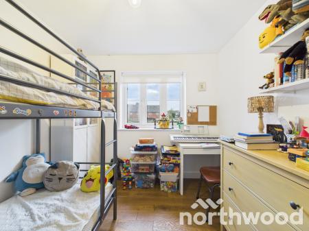 2 bedroom Terraced House to let in Lodge Close, Singleton, Ashford, TN23