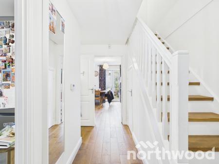 2 bedroom Terraced House to let in Lodge Close, Singleton, Ashford, TN23