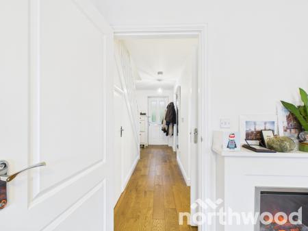 2 bedroom Terraced House to let in Lodge Close, Singleton, Ashford, TN23