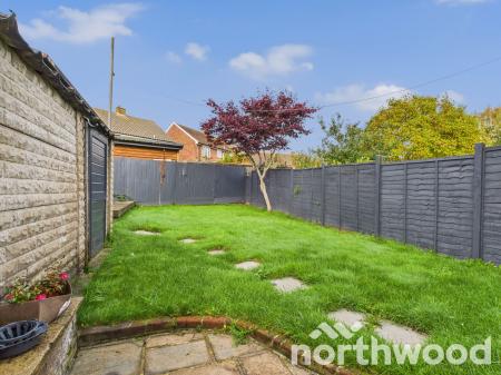 3 bedroom Semi-detached house to let in Northumberland Avenue, Kennington, Ashford, TN24