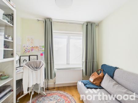 3 bedroom Semi-detached house to let in Northumberland Avenue, Kennington, Ashford, TN24