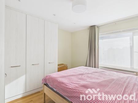 3 bedroom Semi-detached house to let in Northumberland Avenue, Kennington, Ashford, TN24