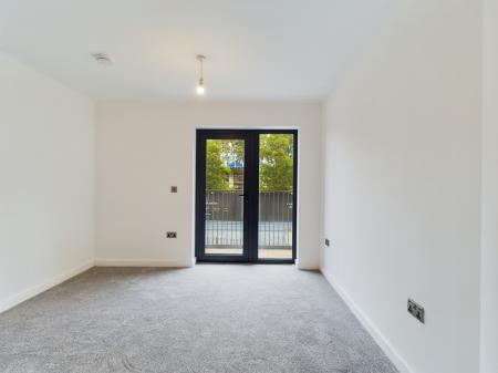 2 bedroom Flat to let in Pyramid House, Ashford, TN23