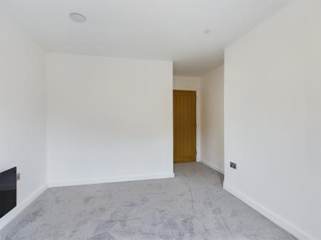 2 bedroom Flat to let in Pyramid House, Ashford, TN23