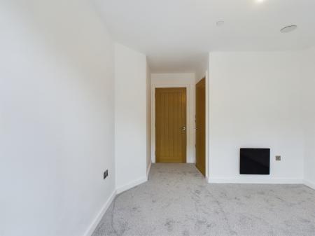2 bedroom Flat to let in Pyramid House, Ashford, TN23