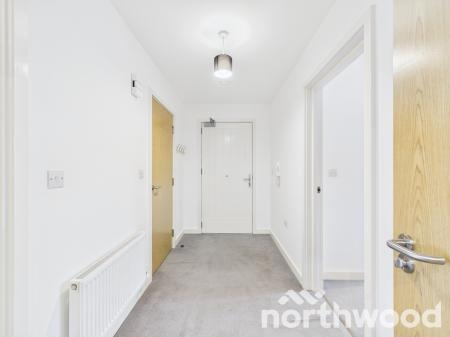 2 bedroom Flat to let in Victoria Crescent, Ashford, Ashford, TN23