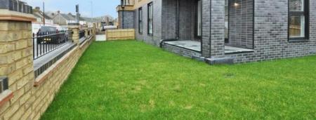 2 bedroom Flat to let in Victoria Crescent, Victoria Point, Ashford, TN23