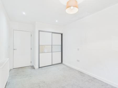 2 bedroom Flat to let in Victoria Crescent, Victoria Point, Ashford, TN23