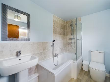 3 bedroom Detached house to let in Wye Road, Boughton Aluph, TN25