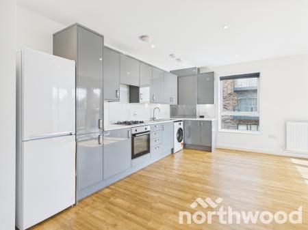 1 bedroom Flat to let in Victoria Crescent, La Riviere, Ashford, TN23