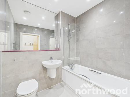 1 bedroom Flat to let in Victoria Crescent, La Riviere, Ashford, TN23