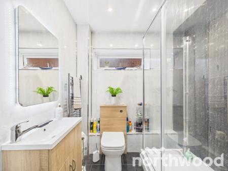 2 bedroom Apartment for sale in Lower Queens Road, Ashford, Ashford, TN24