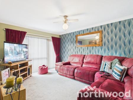 2 bedroom Apartment for sale in Lower Queens Road, Ashford, Ashford, TN24