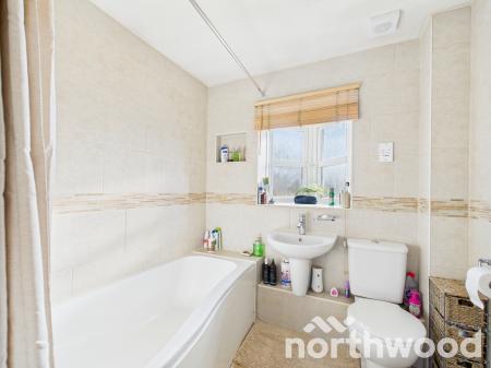 3 bedroom Semi-detached house for sale in Farrier Close, Orchard Heights, Ashford, TN25